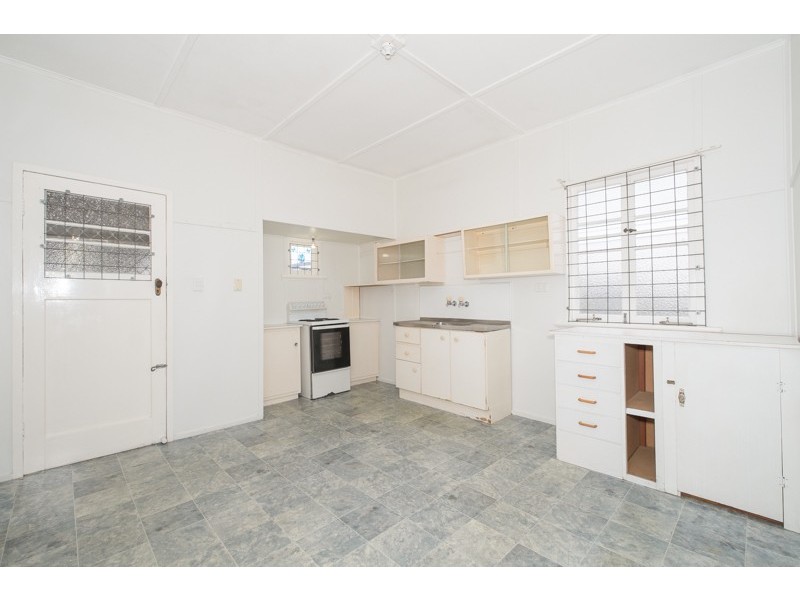 19 Rock Street, Scarborough QLD 4020