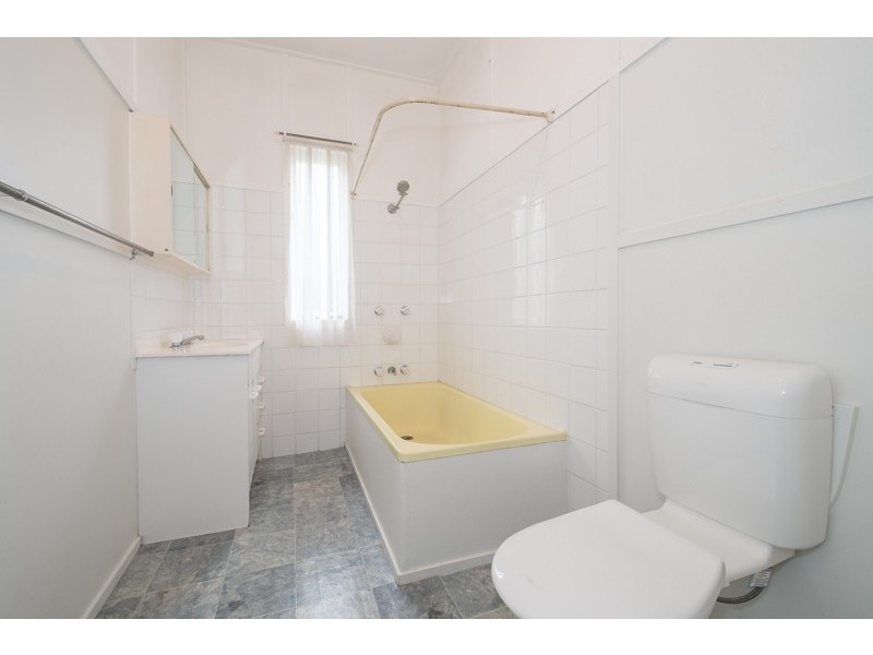 19 Rock Street, Scarborough QLD 4020