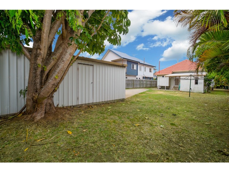 19 Rock Street, Scarborough QLD 4020