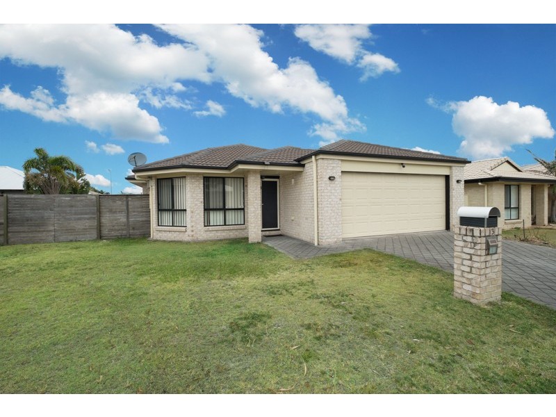 3 Biggera Court, Sandstone Point QLD 4511