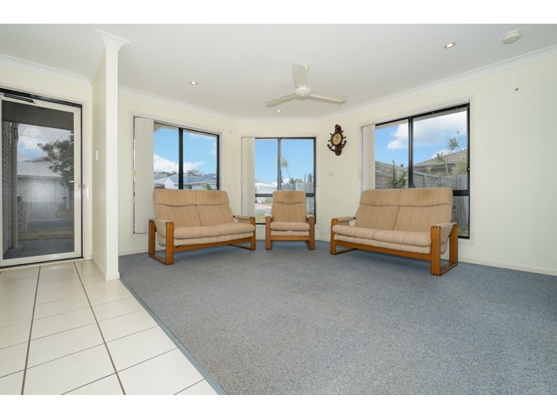 3 Biggera Court, Sandstone Point QLD 4511