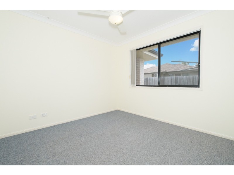 3 Biggera Court, Sandstone Point QLD 4511