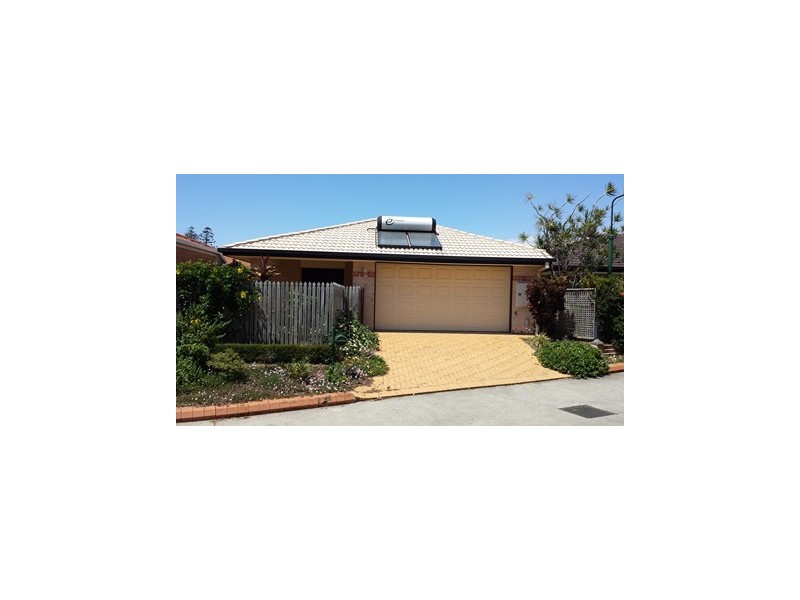 2/671a Oxley Avenue, Scarborough QLD 4020