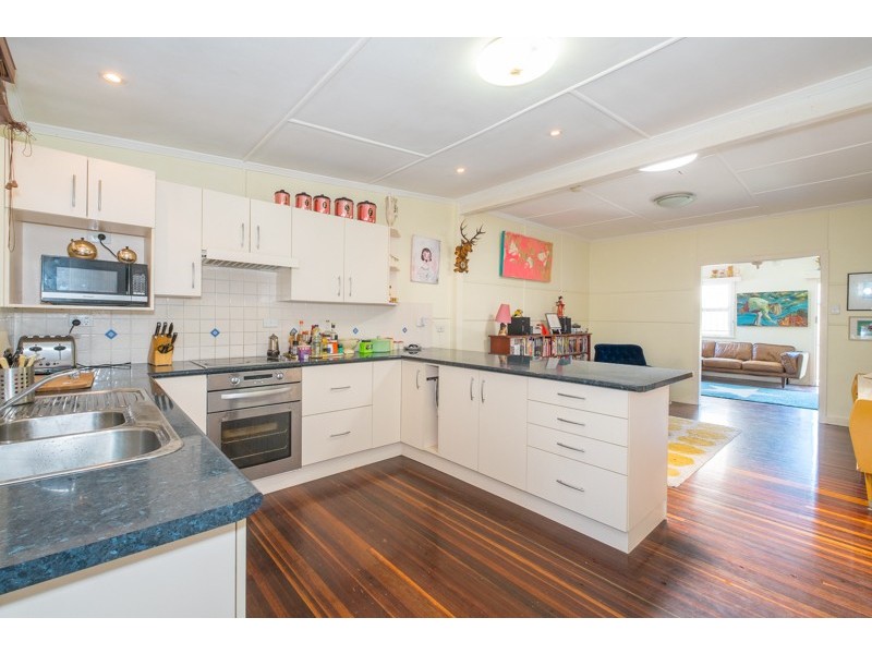 44 Redbank Road, Redcliffe QLD 4020