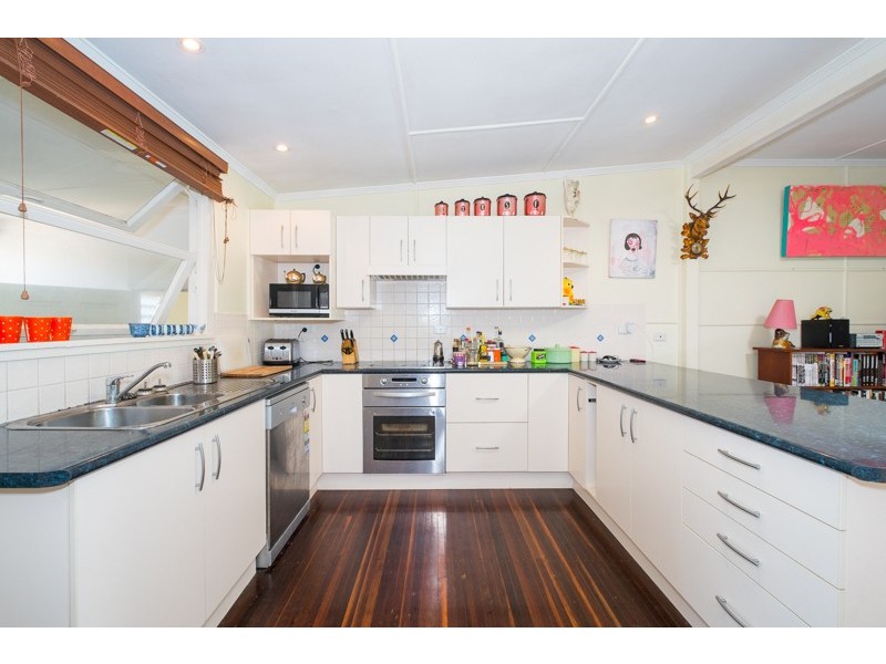 44 Redbank Road, Redcliffe QLD 4020