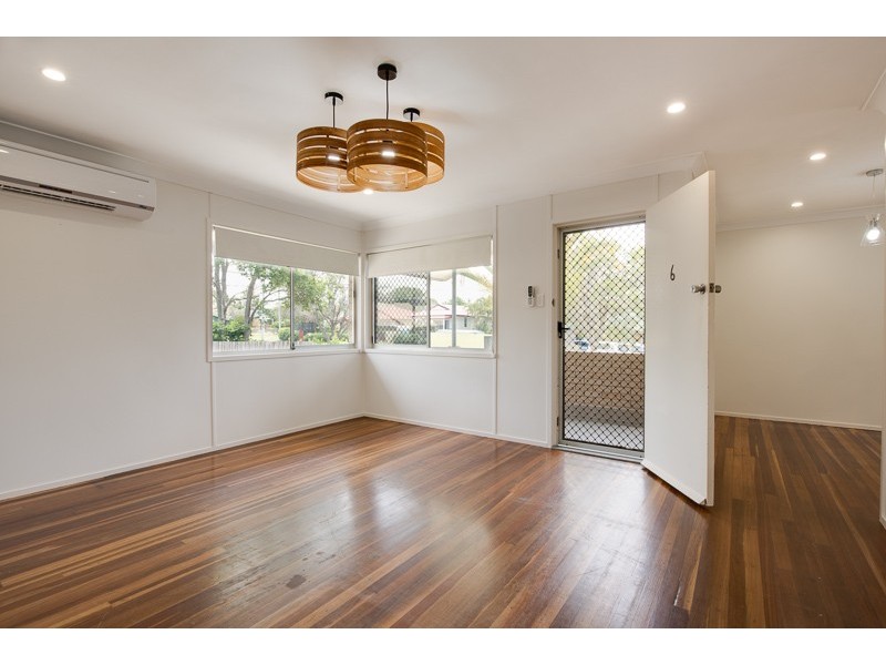 6 Wallace Street, Redcliffe QLD 4020