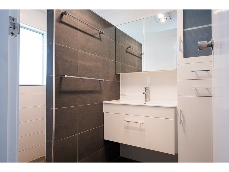 6 Wallace Street, Redcliffe QLD 4020