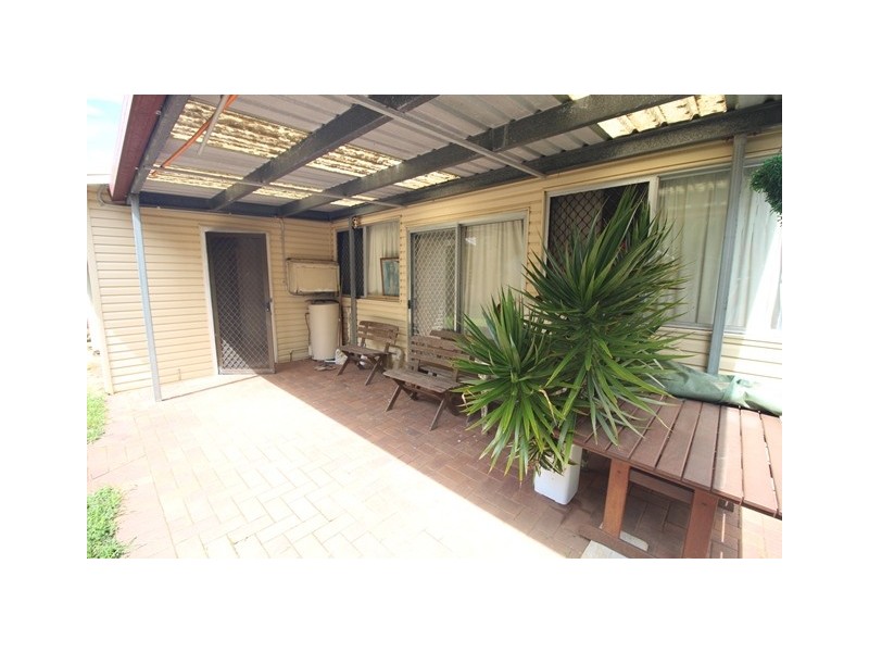 8 Hawthorne Street, Woody Point QLD 4019
