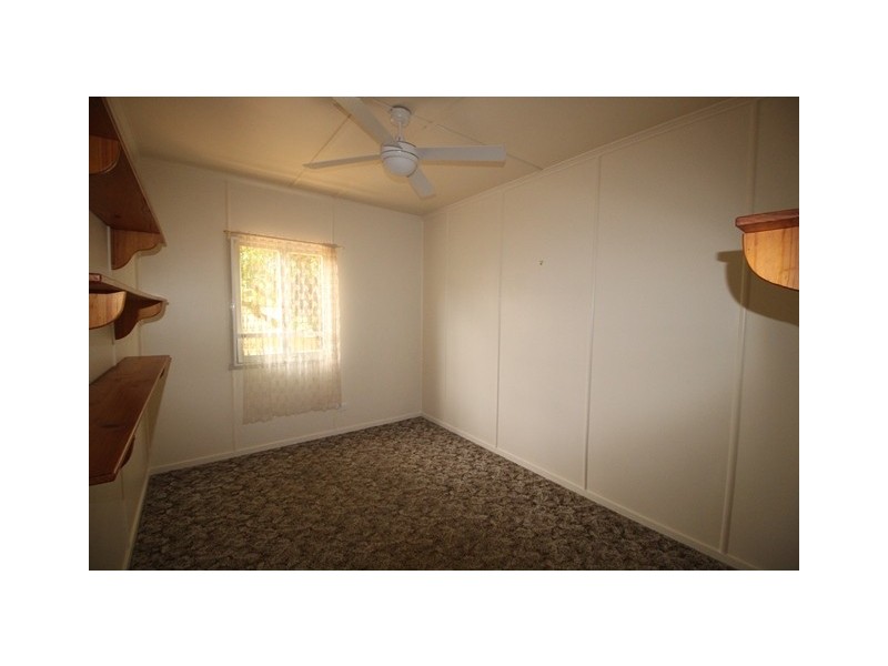8 Hawthorne Street, Woody Point QLD 4019