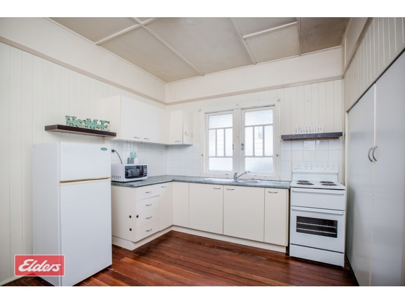 11 Tilley Street, Redcliffe QLD 4020