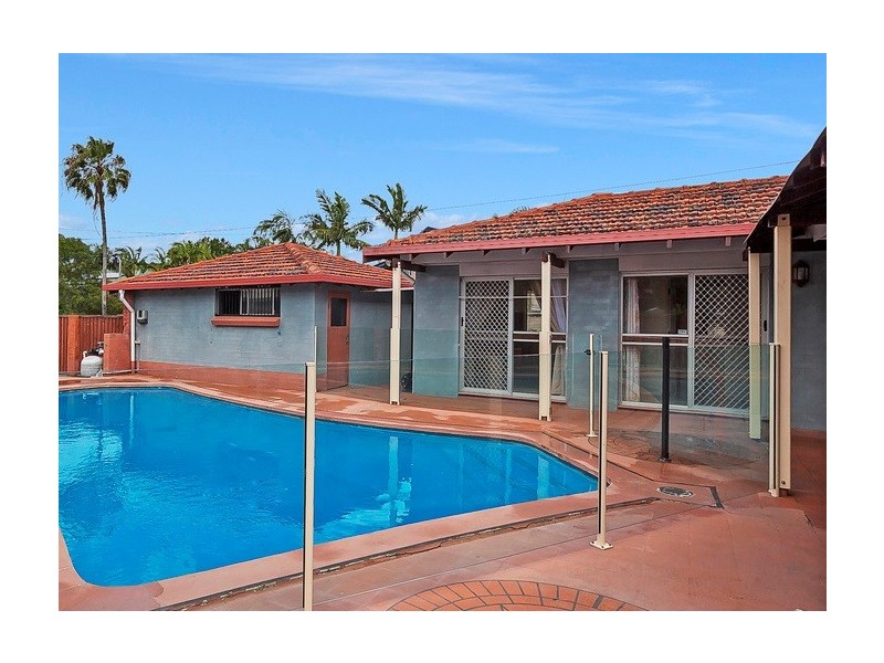 82 Donald Street, Woody Point QLD 4019