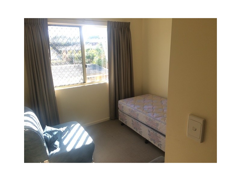 2/10 Caroline Street, Woody Point QLD 4019