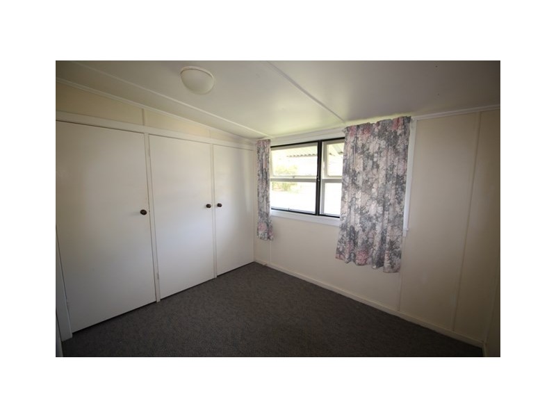 11 Shields Street, Redcliffe QLD 4020