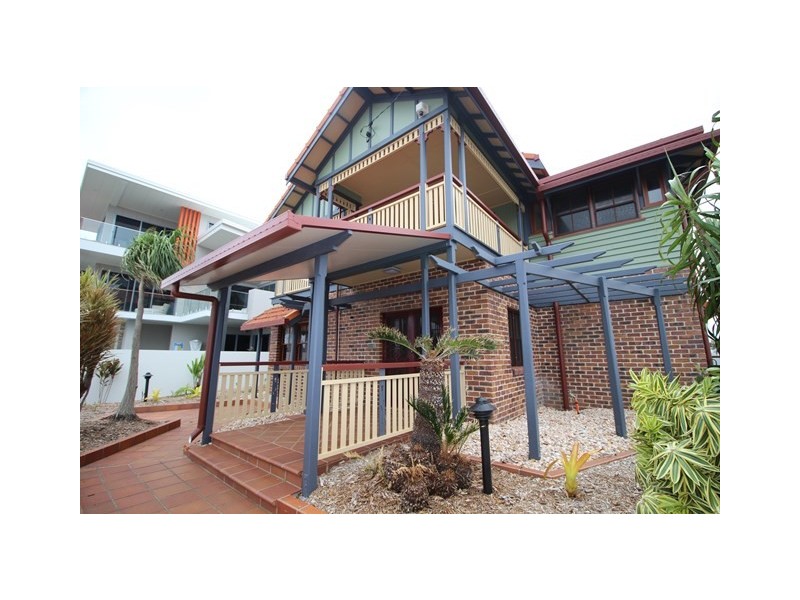125 Flinders Parade, Scarborough QLD 4020