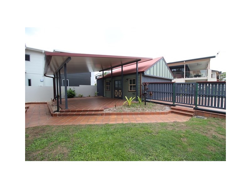 125 Flinders Parade, Scarborough QLD 4020
