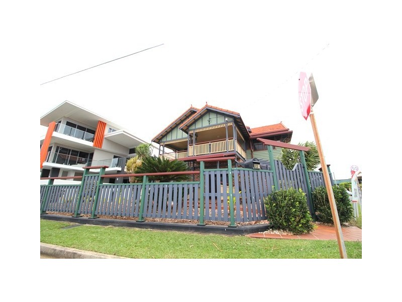 125 Flinders Parade, Scarborough QLD 4020