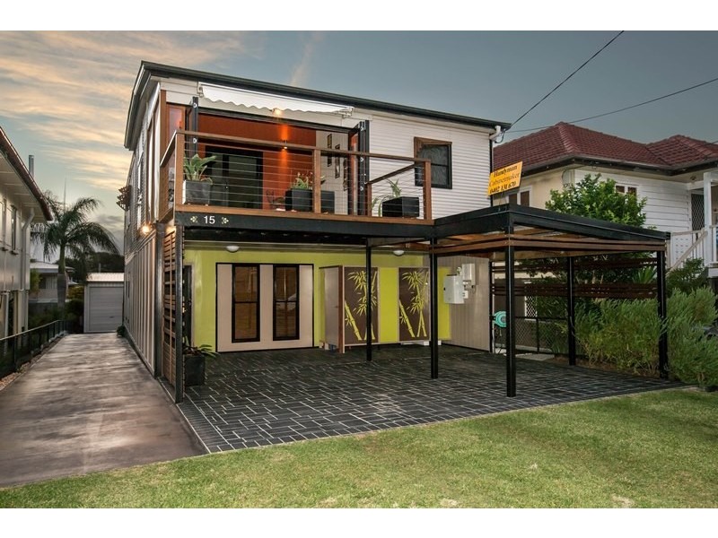 15 VICTORIA AVENUE, Woody Point QLD 4019
