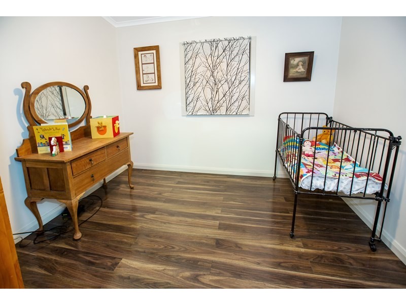 15 VICTORIA AVENUE, Woody Point QLD 4019