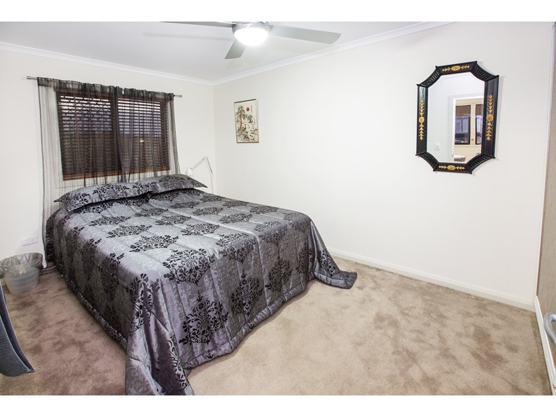 15 VICTORIA AVENUE, Woody Point QLD 4019