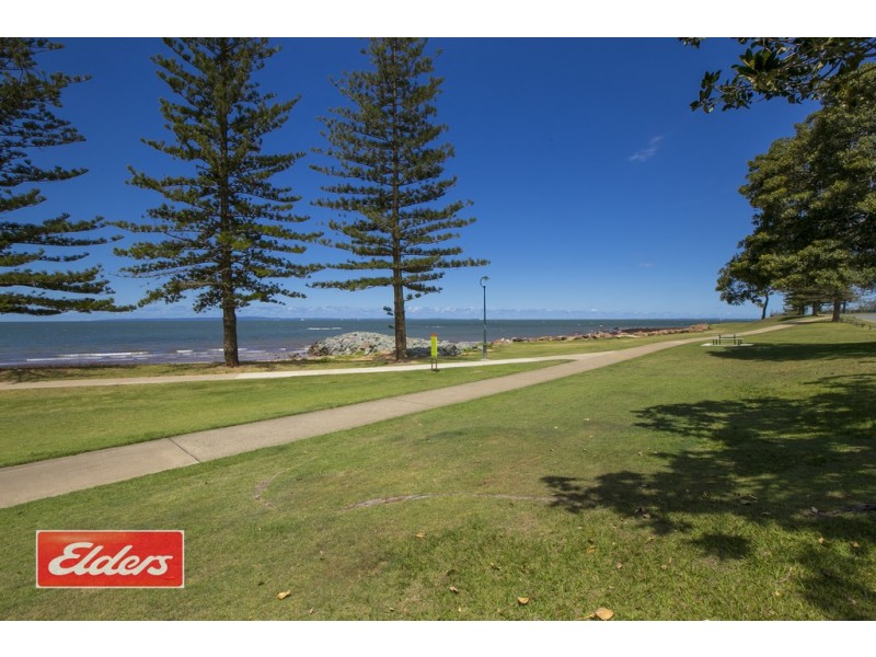 19 Kennedy Esplanade, Scarborough QLD 4020
