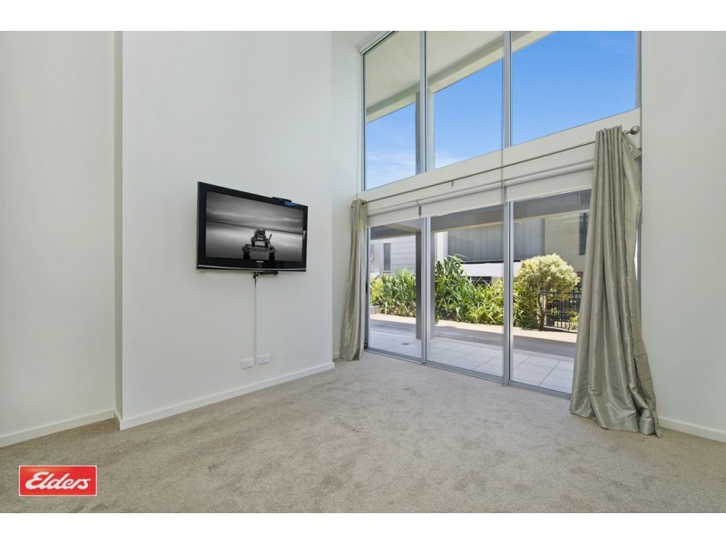 3/146 Prince Edward Parade, Scarborough QLD 4020