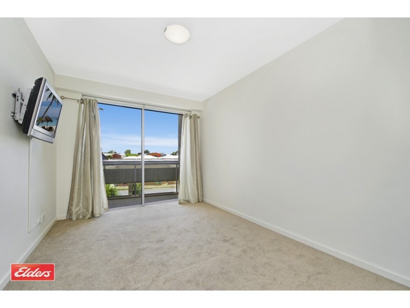 3/146 Prince Edward Parade, Scarborough QLD 4020
