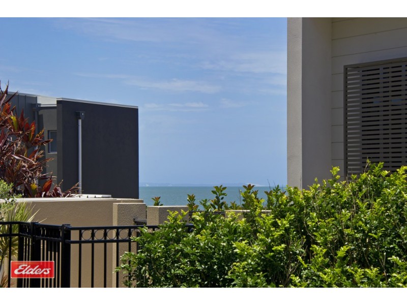 3/146 Prince Edward Parade, Scarborough QLD 4020