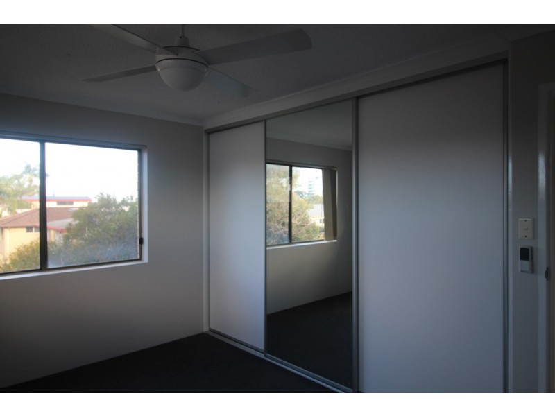 4/2 JOHN STREET, Redcliffe QLD 4020