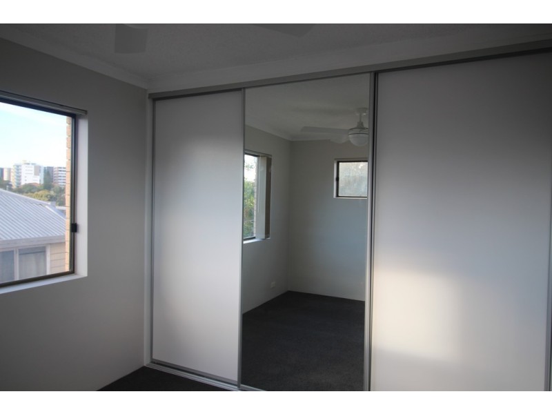 4/2 JOHN STREET, Redcliffe QLD 4020