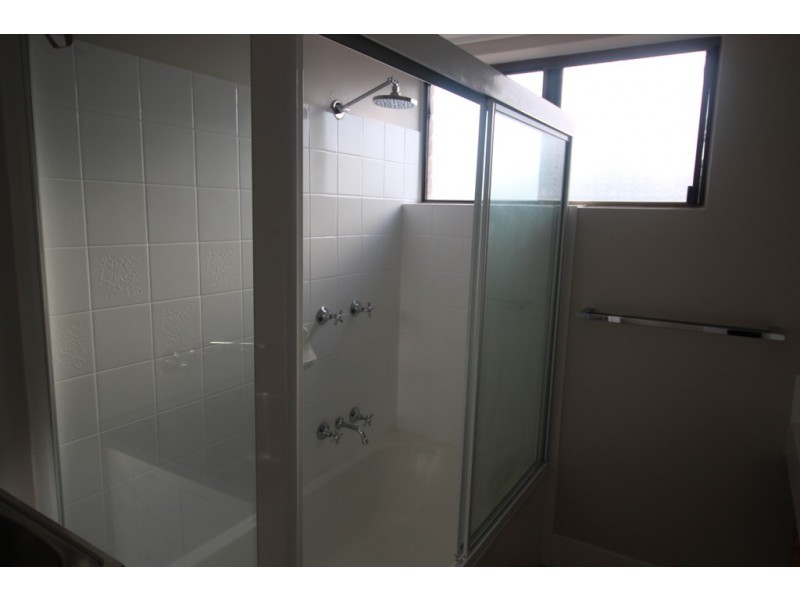 4/2 JOHN STREET, Redcliffe QLD 4020