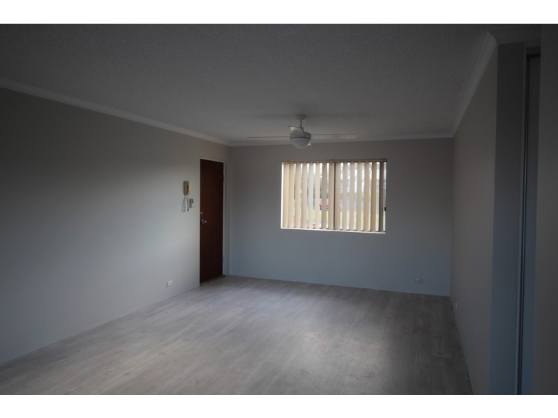 4/2 JOHN STREET, Redcliffe QLD 4020