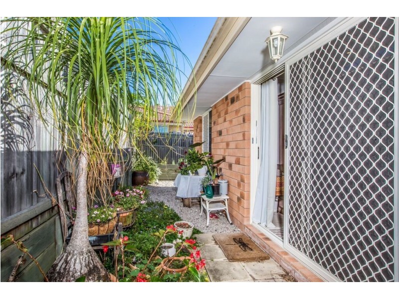 2/29 Lady Bowen Parade, Rothwell QLD 4022