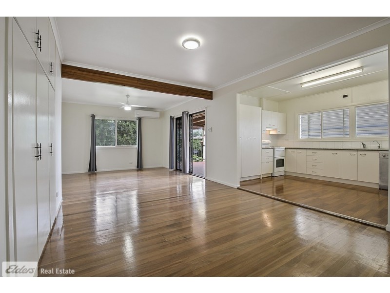 98 King Street, Woody Point QLD 4019