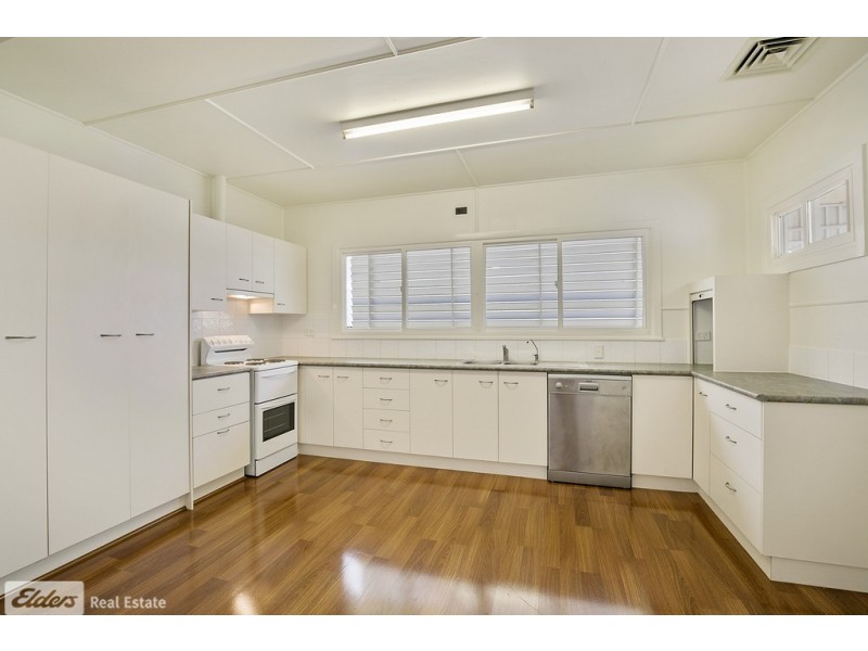 98 King Street, Woody Point QLD 4019