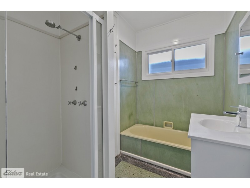 98 King Street, Woody Point QLD 4019