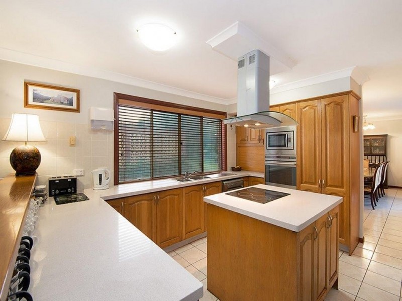 42 STEVEN STREET, Redcliffe QLD 4020