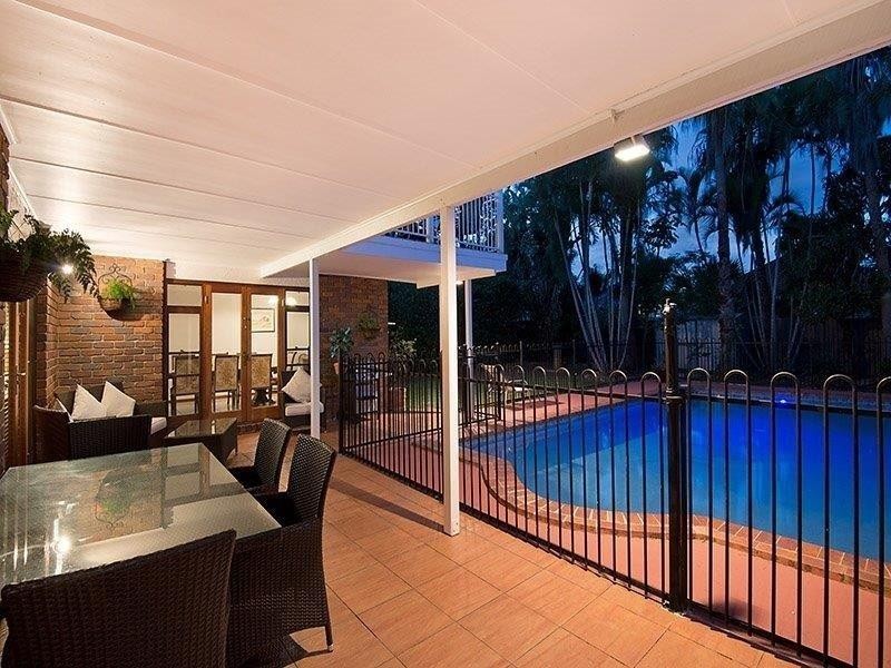 42 STEVEN STREET, Redcliffe QLD 4020