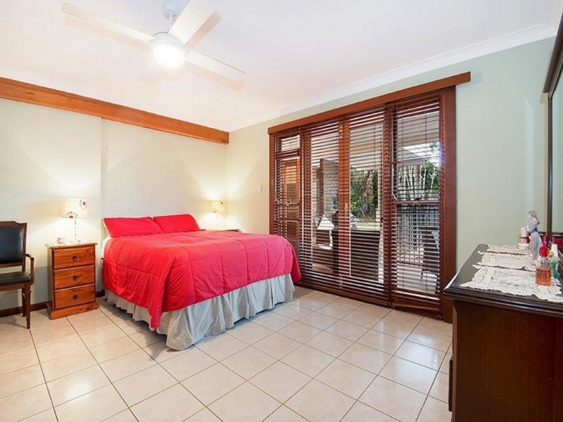 42 STEVEN STREET, Redcliffe QLD 4020