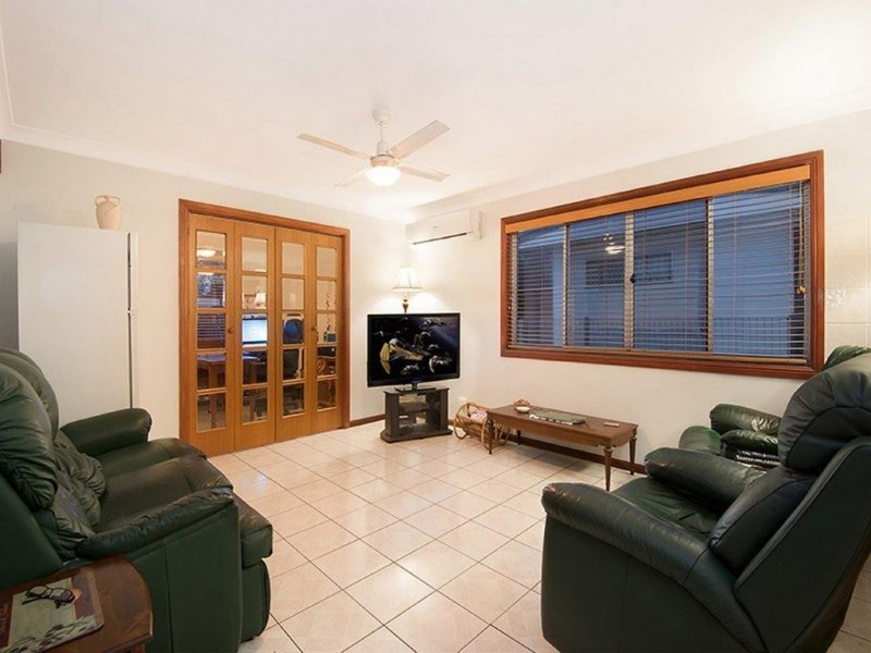 42 STEVEN STREET, Redcliffe QLD 4020