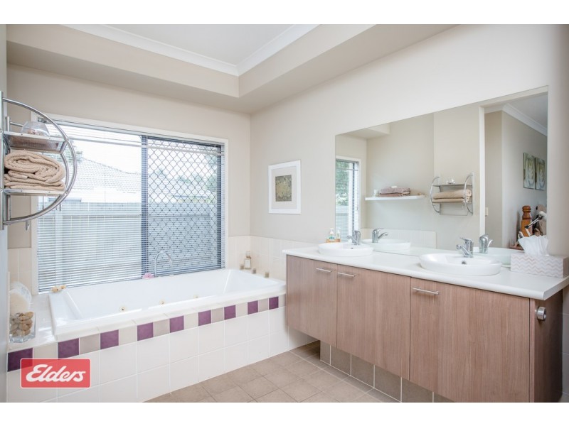 35 GARDENIA PARADE, North Lakes QLD 4509