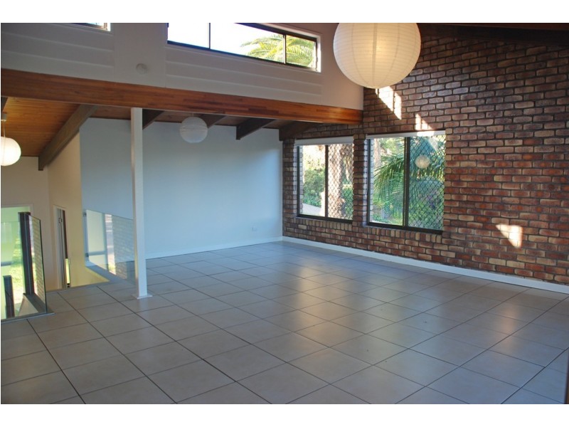 2 Elm Place, Banora Point NSW 2486