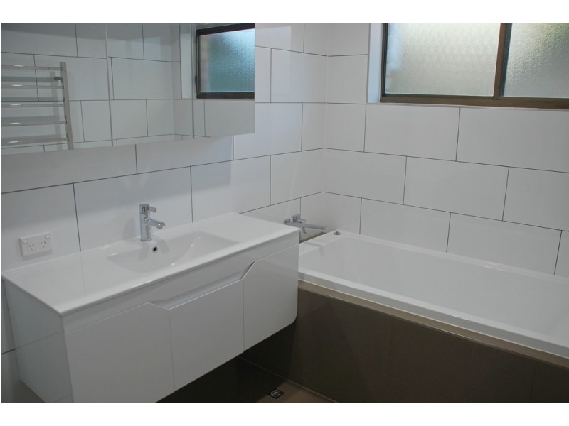 2 Elm Place, Banora Point NSW 2486