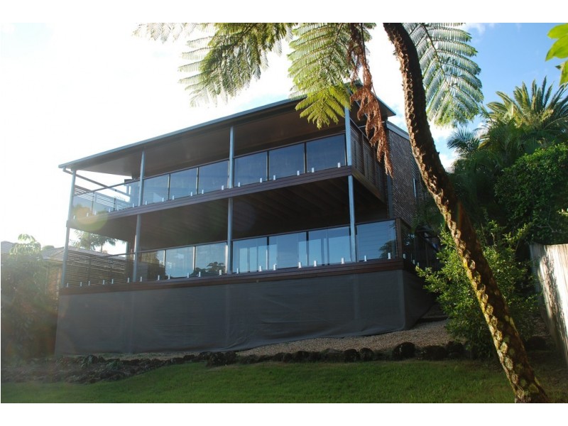 2 Elm Place, Banora Point NSW 2486