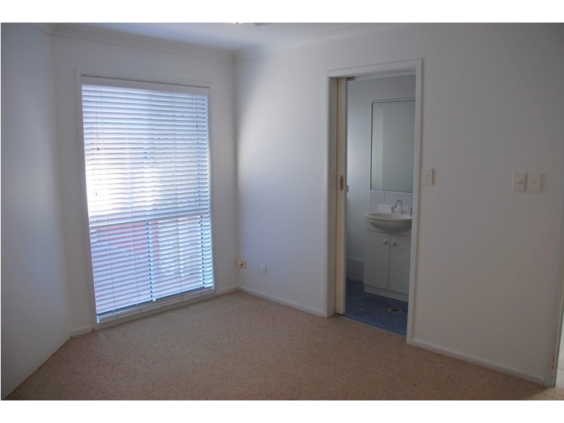2/61 Old Ferry Road, Banora Point NSW 2486
