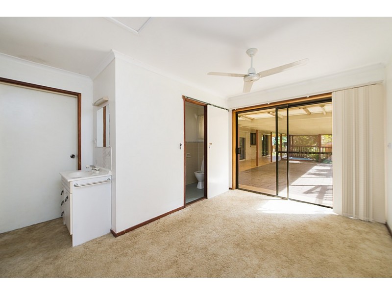 127 Smiths Creek Road, Uki NSW 2484