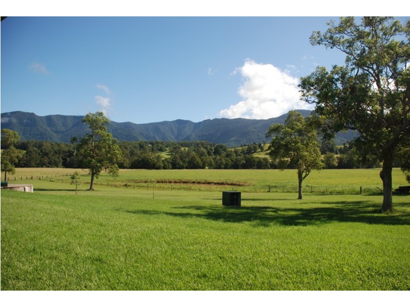 262 Pumpenbil Road, Tyalgum NSW 2484