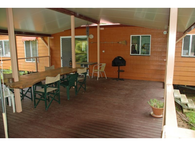 114 Braeside Drive, Uki NSW 2484