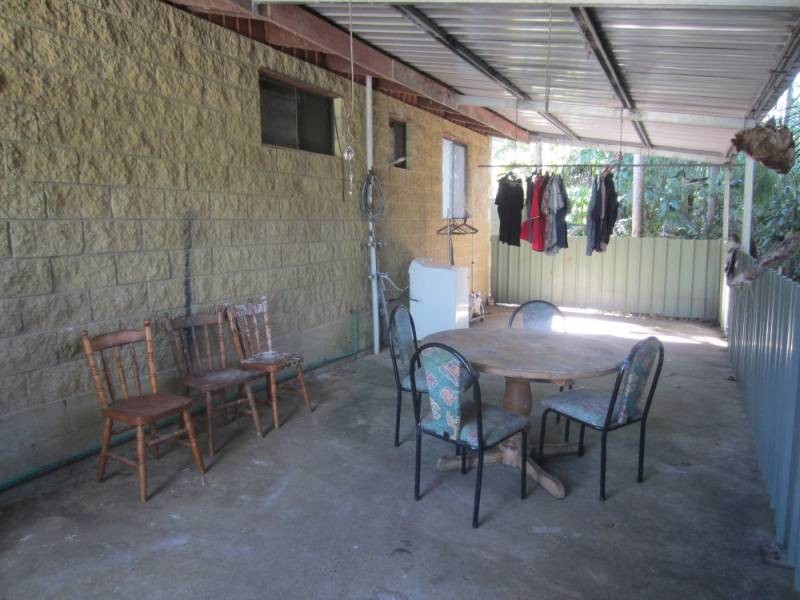 8 Old Convent Road, Uki NSW 2484