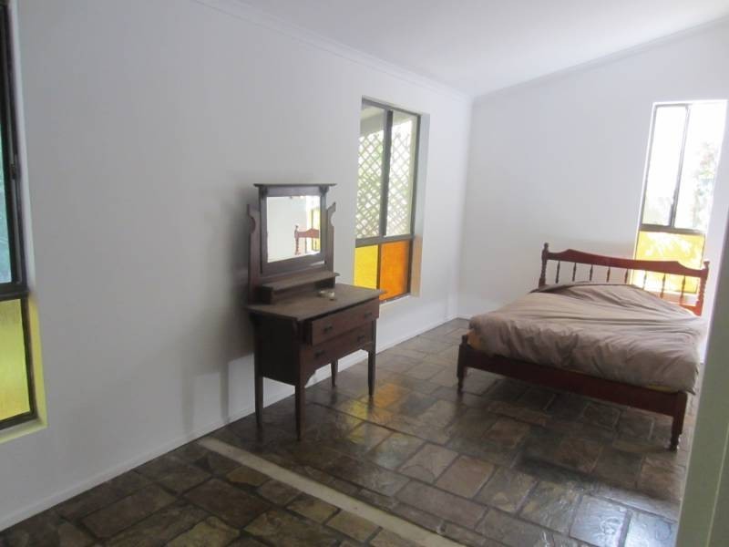 8 Old Convent Road, Uki NSW 2484