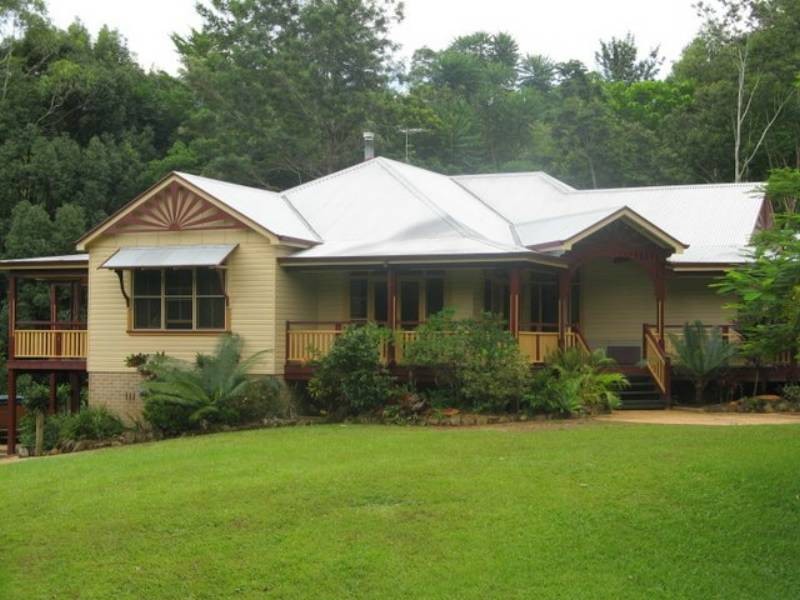 11 McCallum Place, Uki NSW 2484
